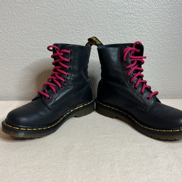 Dr. Martens Black Leather Combat Boots with Pink Laces – Women’s Size 7 - Picture 11 of 14